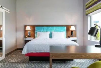 Photo 4 - Hampton Inn Lebanon