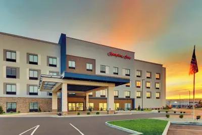 Photo 2 - Hampton Inn Lebanon