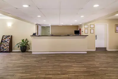 Photo 5 - Suburban Studios Hotel Kingsland Near I-95