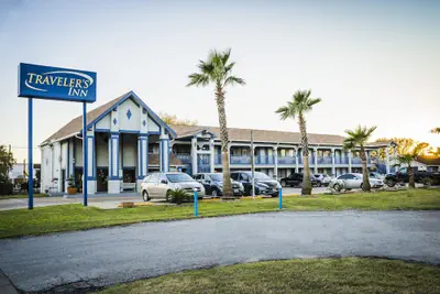Photo 2 - Traveler's Inn