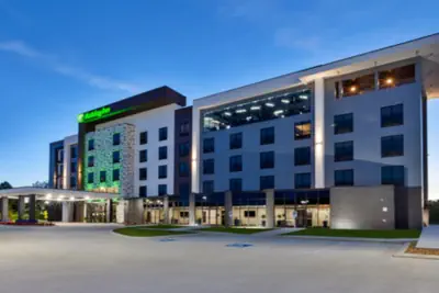 Photo 2 - Holiday Inn Cookeville by IHG