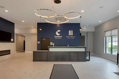 Photo 3 - MainStay Suites Cincinnati University - Uptown