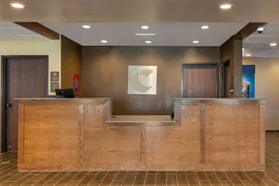Photo 2 - Comfort Inn & Suites Euless DFW West
