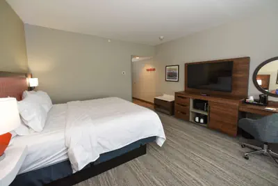 Photo 4 - Hampton Inn by Hilton Richwood Cincinnati South