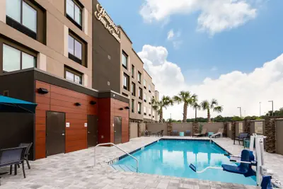 Photo 5 - Hampton Inn & Suites Alachua I-75