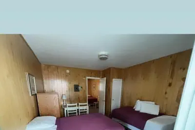 Photo 5 - Boardwalk Sand & Surf Inn Oceanfront