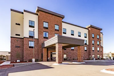 Photo 2 - Cobblestone Hotel & Suites - Superior Duluth
