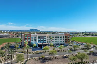 Photo 2 - Holiday Inn Express & Suites Gilbert Mesa Gateway Airport by IHG