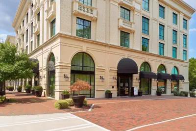 Photo 2 - The Hamilton Alpharetta, Curio Collection by Hilton