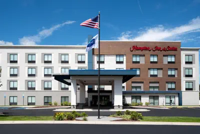 Photo 2 - Hampton Inn & Suites Ypsilanti