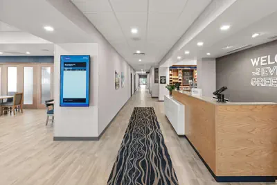 Photo 4 - Hampton Inn Bellingham Airport