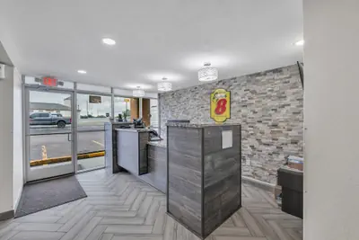Photo 3 - Super 8 by Wyndham Morganton