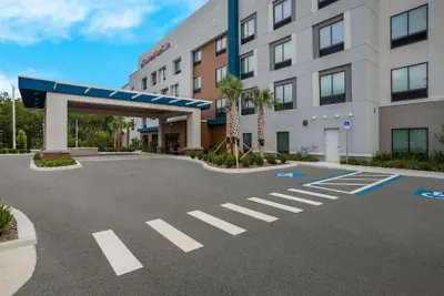 Photo 2 - Hampton Inn & Suites Ruskin I-75