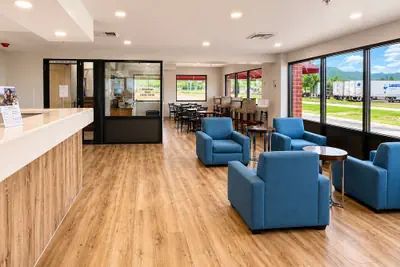 Photo 4 - Days Inn by Wyndham Lake Point