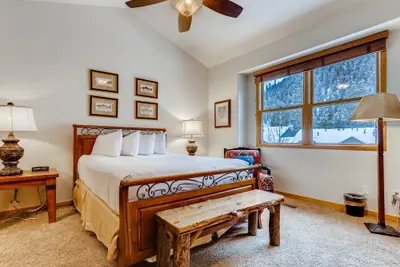 Photo 3 - Premiere 2br Townhome - Shuttle To Slopes. Kids Ski Free! 2 Bedroom Condo by RedAwning