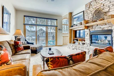 Photo 2 - Premiere 2br Townhome - Shuttle To Slopes. Kids Ski Free! 2 Bedroom Condo by RedAwning