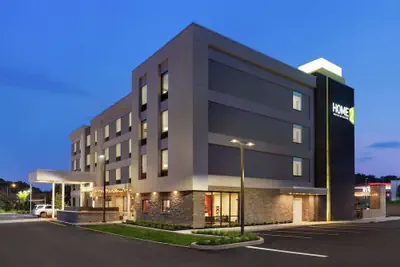 Photo 2 - Home2 Suites by Hilton New Brunswick, NJ