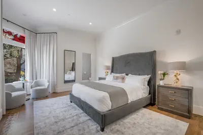 Photo 5 - The George Luxury Boutique Inn