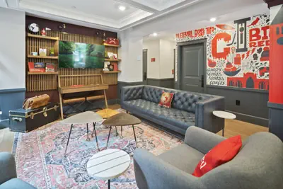 Photo 4 - The Dorm Hotel
