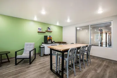 Photo 3 - WoodSpring Suites Elgin - Chicago
