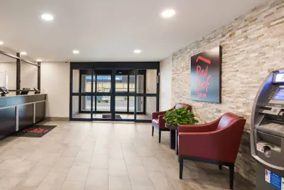 Photo 4 - Red Roof Inn Chester
