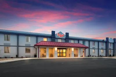 Photo 2 - Red Roof Inn Chester