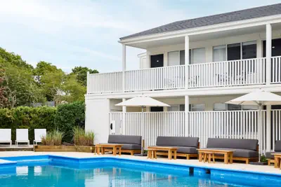 Photo 2 - Parker Beach Lodge