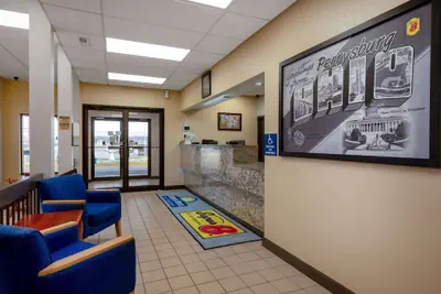 Photo 3 - Days Inn by Wyndham Perrysburg/Toledo