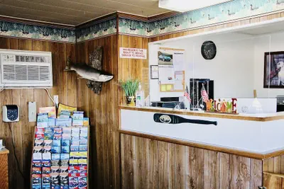 Photo 3 - Sage N Sand Motel