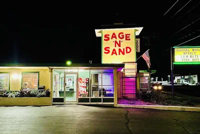 Photo 2 - Sage N Sand Motel