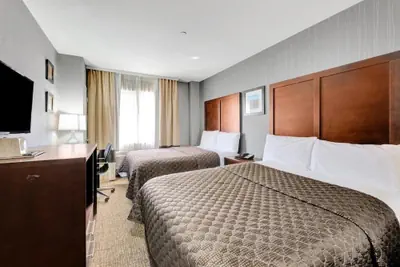 Photo 4 - Hotel Pergola JFK Airport