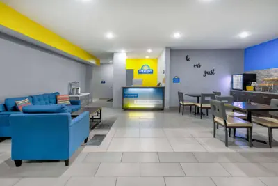 Photo 4 - Days Inn by Wyndham Zachary LA
