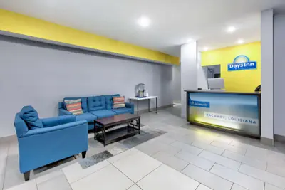 Photo 5 - Days Inn by Wyndham Zachary LA