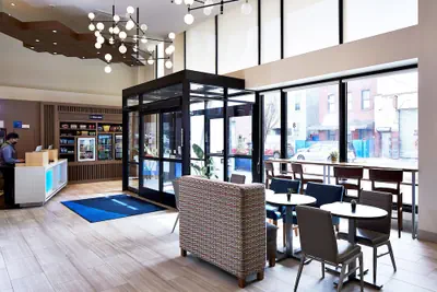 Photo 3 - Holiday Inn Express NYC Brooklyn - Sunset Park by IHG