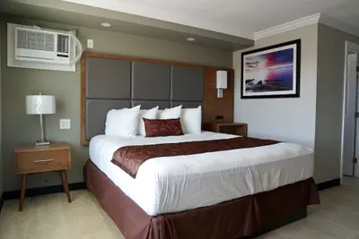 Photo 5 - Coastal Sands Inn