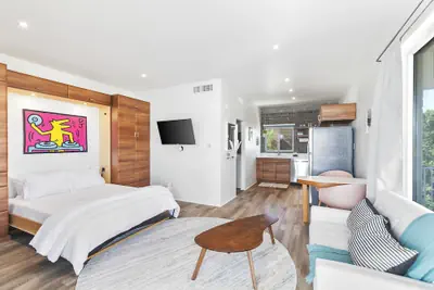 Photo 3 - Modern Designer Studio with Pool