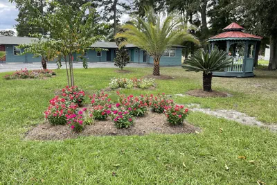 Photo 5 - Carole Motel