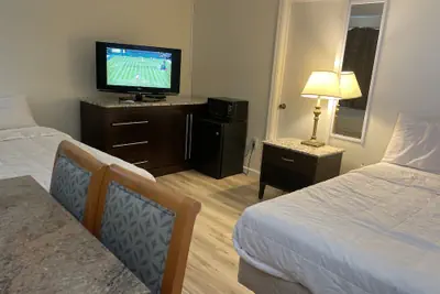 Photo 5 - Searay Motel