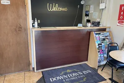 Photo 4 - Downtown Inn