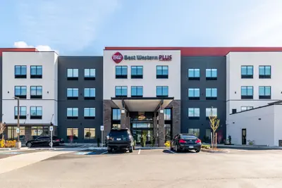 Photo 2 - Best Western Plus Tacoma Hotel