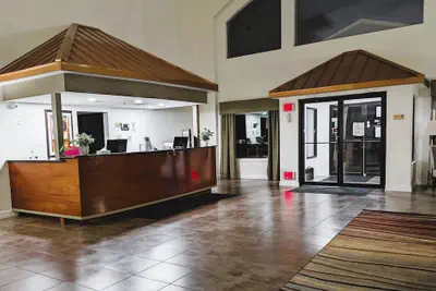 Photo 4 - FairBridge Inn & Suites Canadian