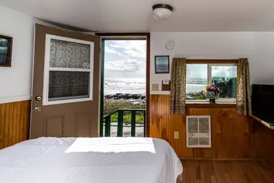 Photo 2 - Oceanside Ocean Front Cabins