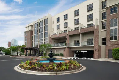 Photo 2 - Hilton Garden Inn Charleston Waterfront/Downtown