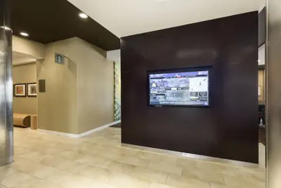 Photo 3 - Courtyard by Marriott Little Rock North