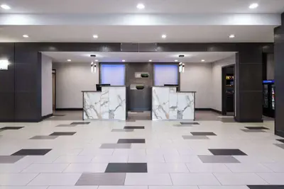 Photo 3 - La Quinta Inn & Suites by Wyndham Muskogee