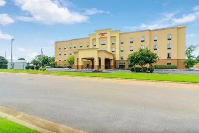 Photo 2 - Hampton Inn Foley