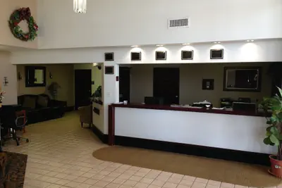 Photo 3 - Brentwood Inn & Suites
