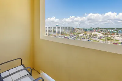 Photo 5 - Holiday Inn Resort Fort Walton Beach by IHG