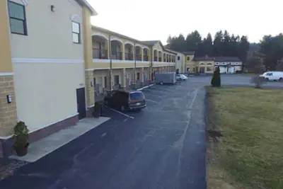 Photo 2 - Budget Inn Williamsport