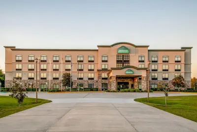 Photo 2 - Wingate by Wyndham Slidell/New Orleans East Area